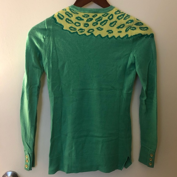 Lilly Pulitzer green alligator sweater with gold buttons - Picture 4 of 5